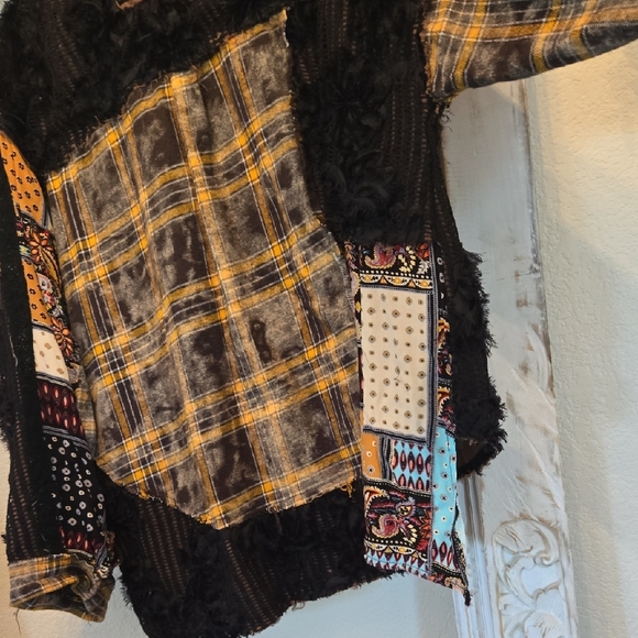 POL Multicolor Patchwork Utility Jacket - Picture 8 of 10